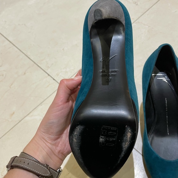 Giuseppe Zanotti blue suede heels - Picture 3 of 4